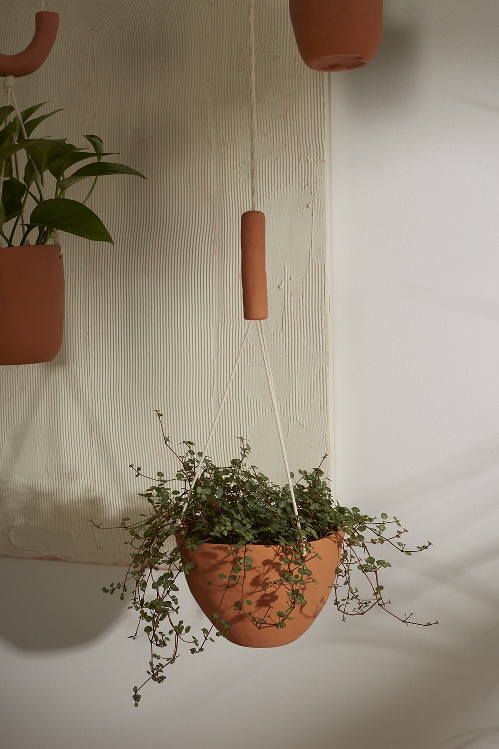 Motif Hanging Pot