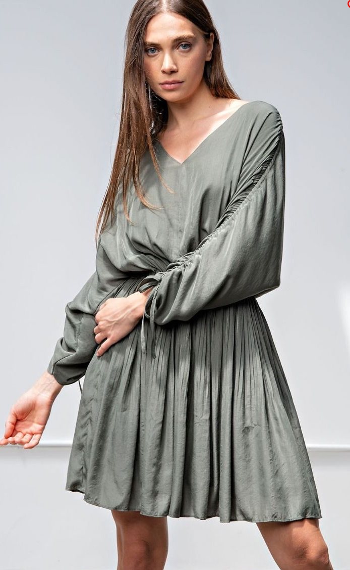 Easel Santi Satin Pleated Dress