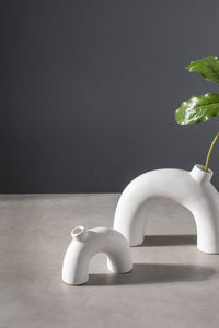 Elia Vase